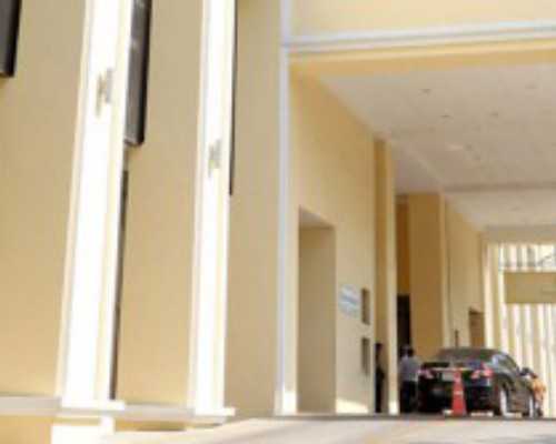 卖卵找代妈生孩子的后果_子宫纵隔应该怎么治疗