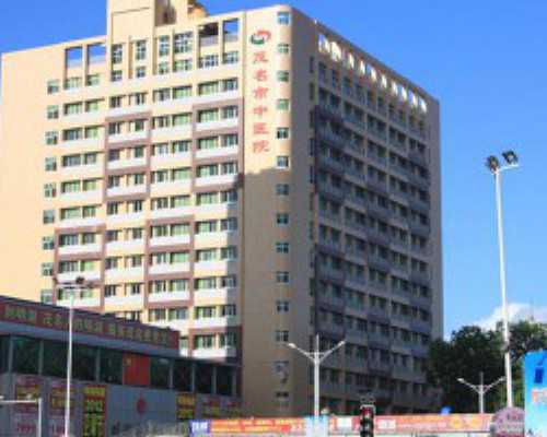 乳头被宝宝咬破了，疼死人了还一直不好，怎么办