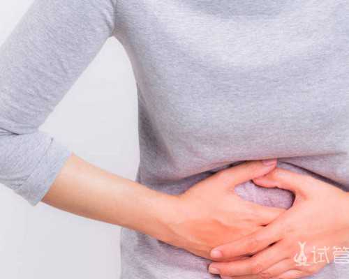 天津供卵助孕医院_双胞胎儿子却不是同年同月生，爸妈的运气太难得，旁